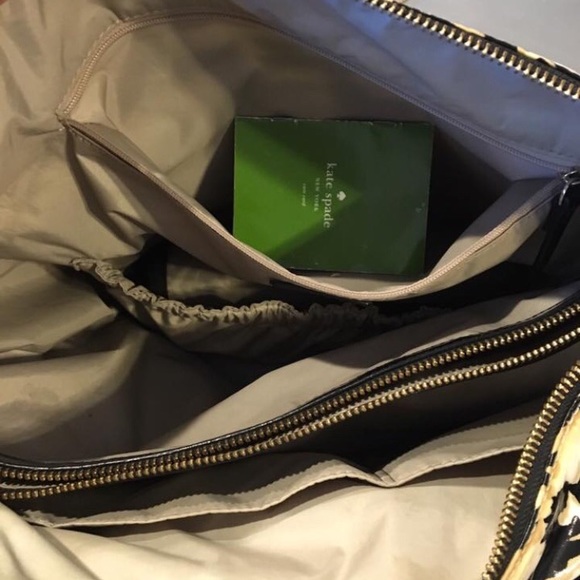 Kate Spade day cation diaper bag. - Picture 3 of 7